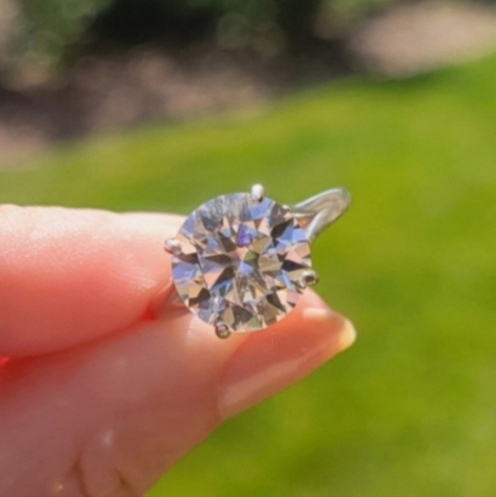 New 5ct Certified Moissanite Engagement Ring, size 7 - Picture 5 of 13